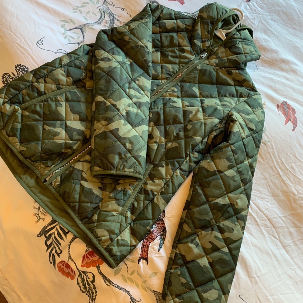 Old Navy Camo puffer jack